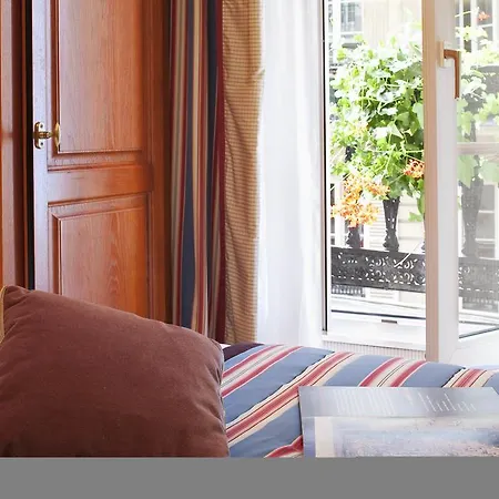 Horset Opera, Western Premier Collection Hotel