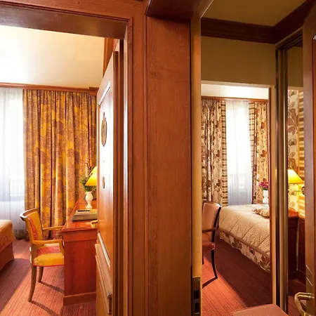 Horset Opera, Western Premier Collection Szálloda 4*