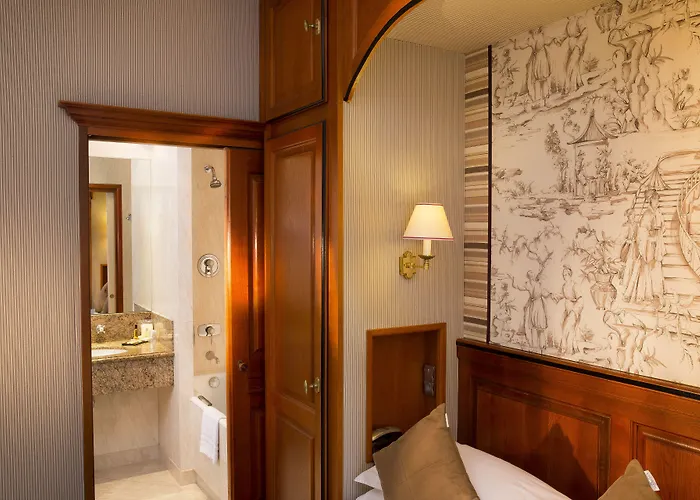 ホテル オテル オルセ オペラ ベスト ウェスタン プレミア コレクション パリ