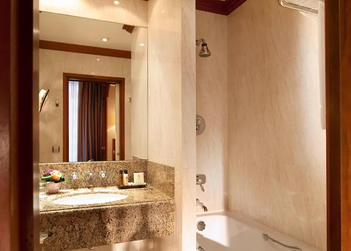 オテル オルセ オペラ ベスト ウェスタン プレミア コレクション 4* パリ