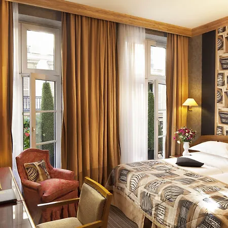 Horset Opera, Western Premier Collection Hotel 4*