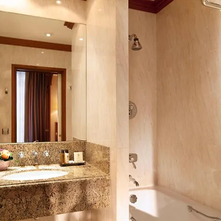 Horset Opera, Western Premier Collection 4* Paryż